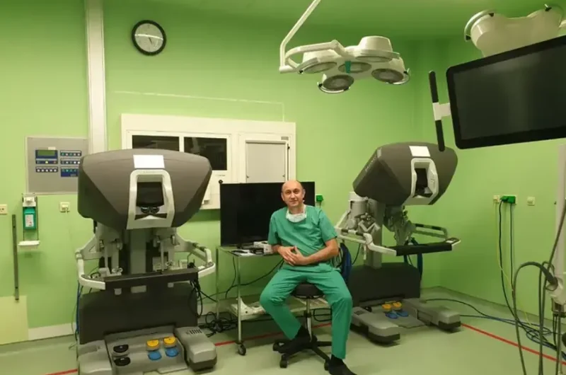 “DaVinci” Robot üzrə ekspert kursu uğurla bitdi (Almaniya, Kiel)